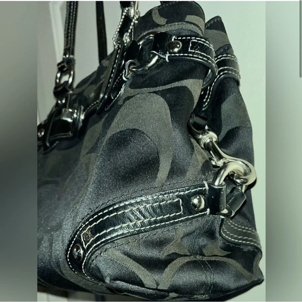 GUC Coach authentic signature, logo satchel BLACK & SLIVER